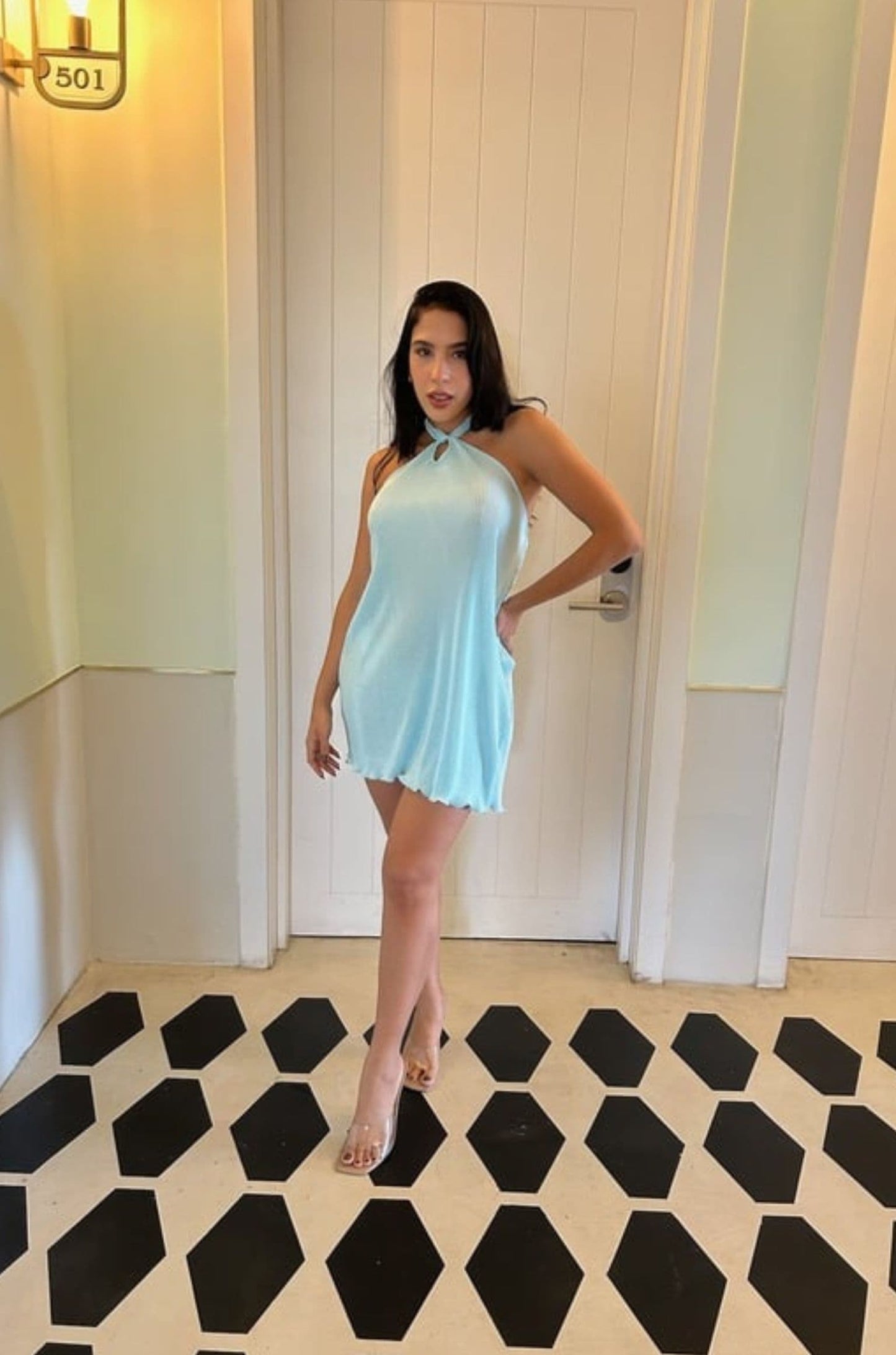 Producto kim dress con modelo
